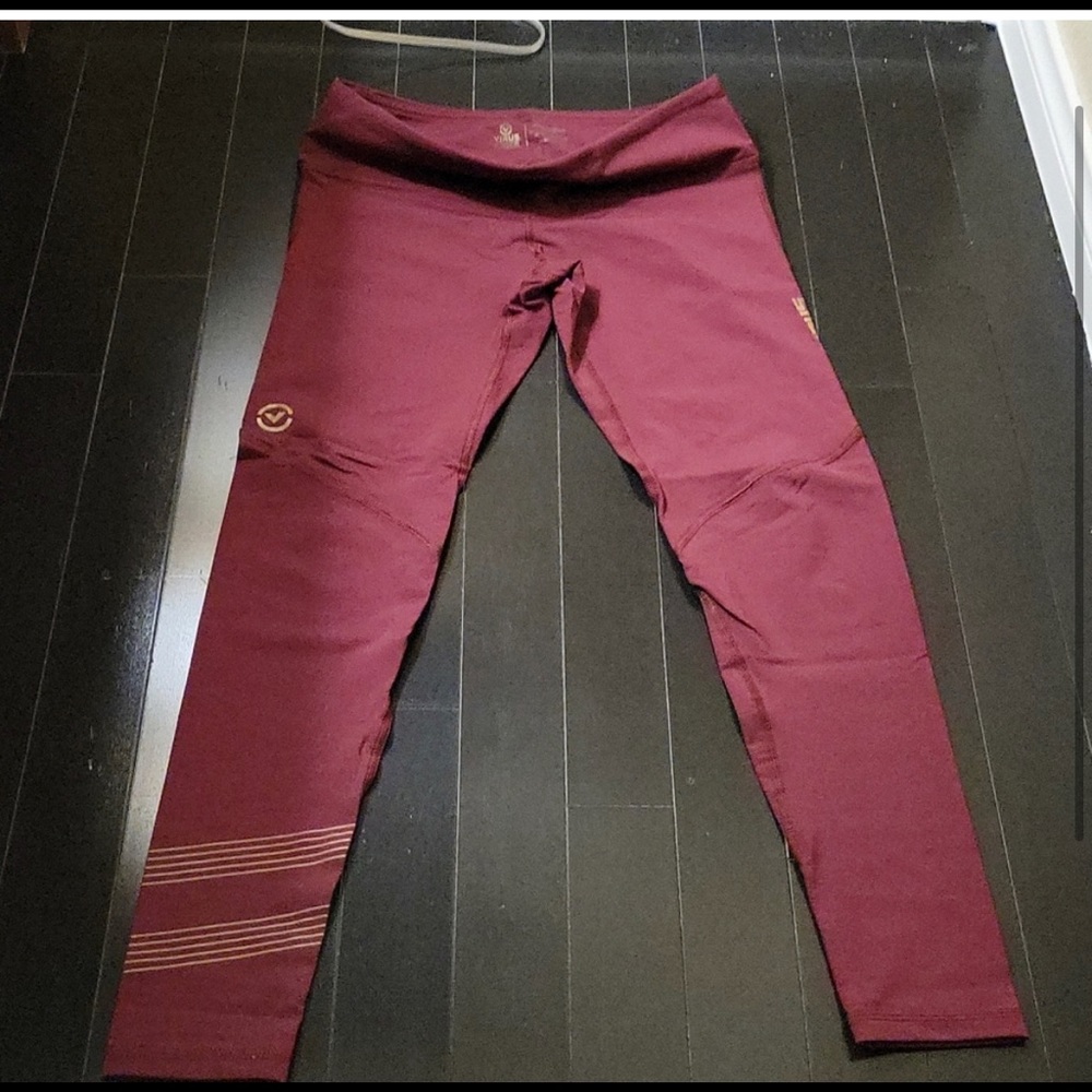 Virus Leggings maroon